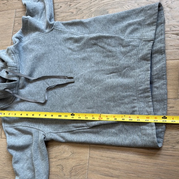 EUC Lululemon Wind Down Pullover Heathered Medium Grey / Slate Size 4 - Picture 12 of 16